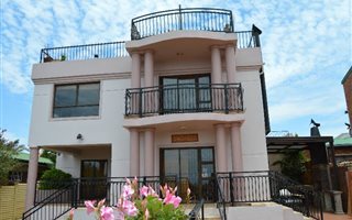 3 Bedroom House in Hurst Hill