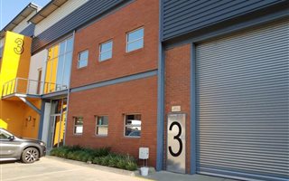 574 m² Industrial space in Louwlardia
