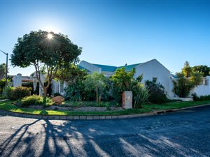 4 Bed House in Highbury