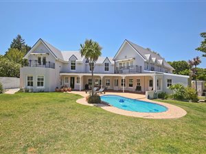 6 Bed House in Constantia