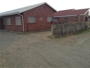 2 Bed House in Acaciaville