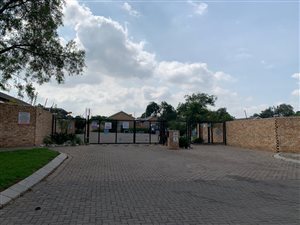 3 Bed Simplex in Cloverdene
