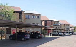 2 Bedroom Apartment in Carlswald North Estate