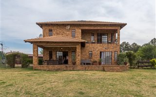 9300 m² Farm in Blignautsrus AH
