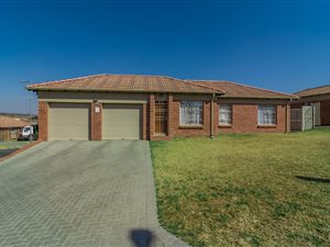 3 Bed House in Thatch Hill Estate