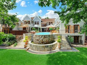 8 Bed House in Parktown