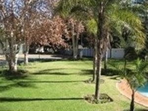 7.5 Bed House in Hyde Park