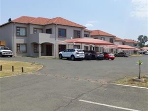 2 Bed Flat in Emfuleni Golf Estate