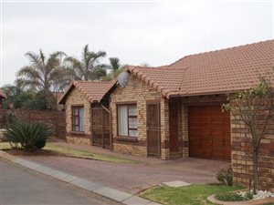 3 Bed House in Van Riebeeck Park