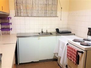 2 Bed Apartment in Vanderbijlpark CE2