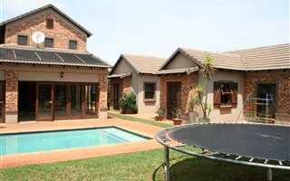 5 Bedroom House in Midstream Estate