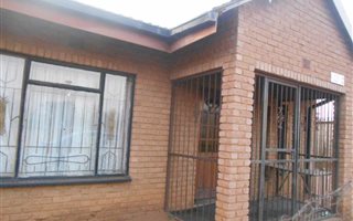 3 Bedroom House in Jouberton