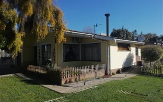 4 Bedroom House in Vrykyk