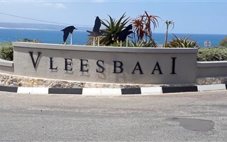 725 m² Land available in Vlees Bay