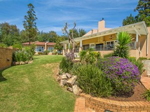 4 Bed House in Kloofendal