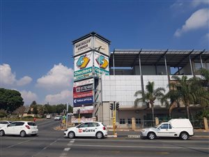 19962 m² Commercial space in Northcliff