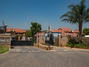 2 Bed Apartment in Honey Park