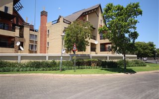 3 Bedroom Duplex in Clubview