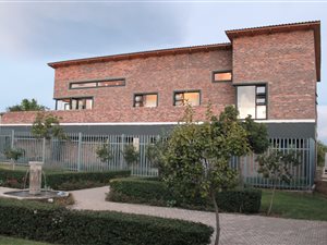 4 ha Farm in Bridle Park AH