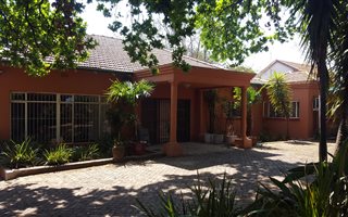 4 Bedroom House in Emmarentia