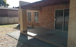 3 Bedroom House in Protea Park