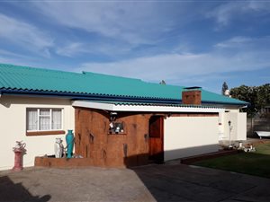 3 Bed House in Azalea Park