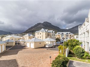 2 Bed Apartment in Hout Bay and surrounds