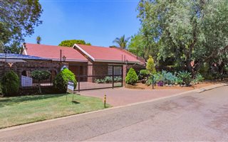 4 Bedroom House in Meyersdal