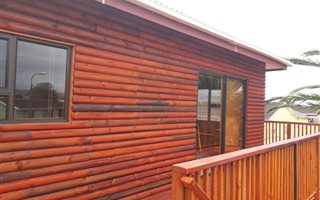 2 Bedroom Garden Cottage in Rowallan Park and surrounds