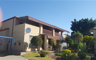 2 Bedroom Apartment in Safarituine