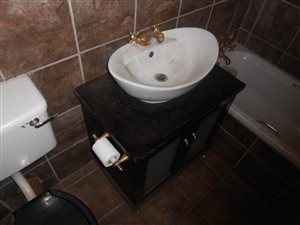 1.5 Bed Apartment in Weavind Park