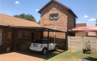 1 Bedroom Garden Cottage in Wierda Park