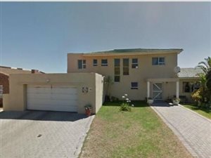 4 Bed House in Pelican Heights