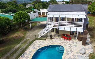 4 Bedroom House in The Island