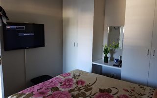 2 Bedroom House in Claremont