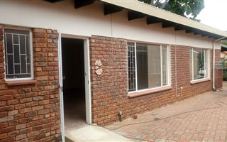 2 Bedroom House in Dorandia