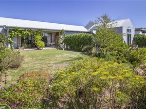 5 Bed House in Bluewater Estate