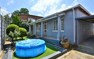 2 Bedroom House in Newlands