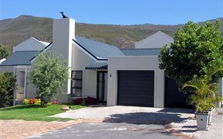 3 Bedroom House in Hemel en Aarde