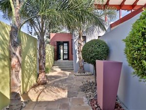 500 m² Office Space in Glen Marais