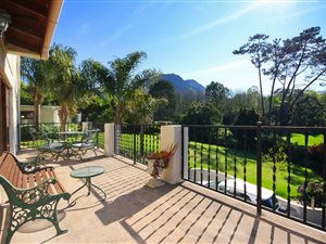 4 Bed House in Montclair