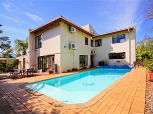 4 Bed House in Montclair