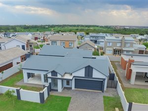 4 Bed House in Midstream Meadows