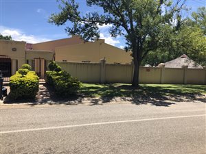4 Bed House in Queenswood