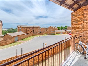 2 Bed Townhouse in Chloorkop