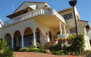 4 Bedroom House in Desainagar