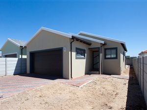 3 Bed House in Overbaakens