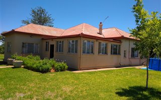 4 Bedroom House in Jan Kempdorp