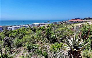 1029 m² Land available in Mossel Bay Central