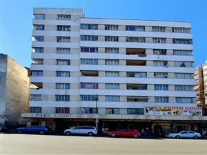 1 Bed Apartment in Joubert Park